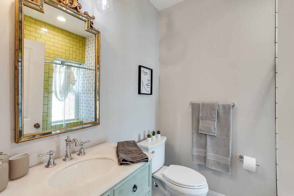 フィラデルフィアTrendy Fairmount Gem-5 Star Location, Roof Deck, Parking, Gr8 For Familiesアパートメント エクステリア 写真