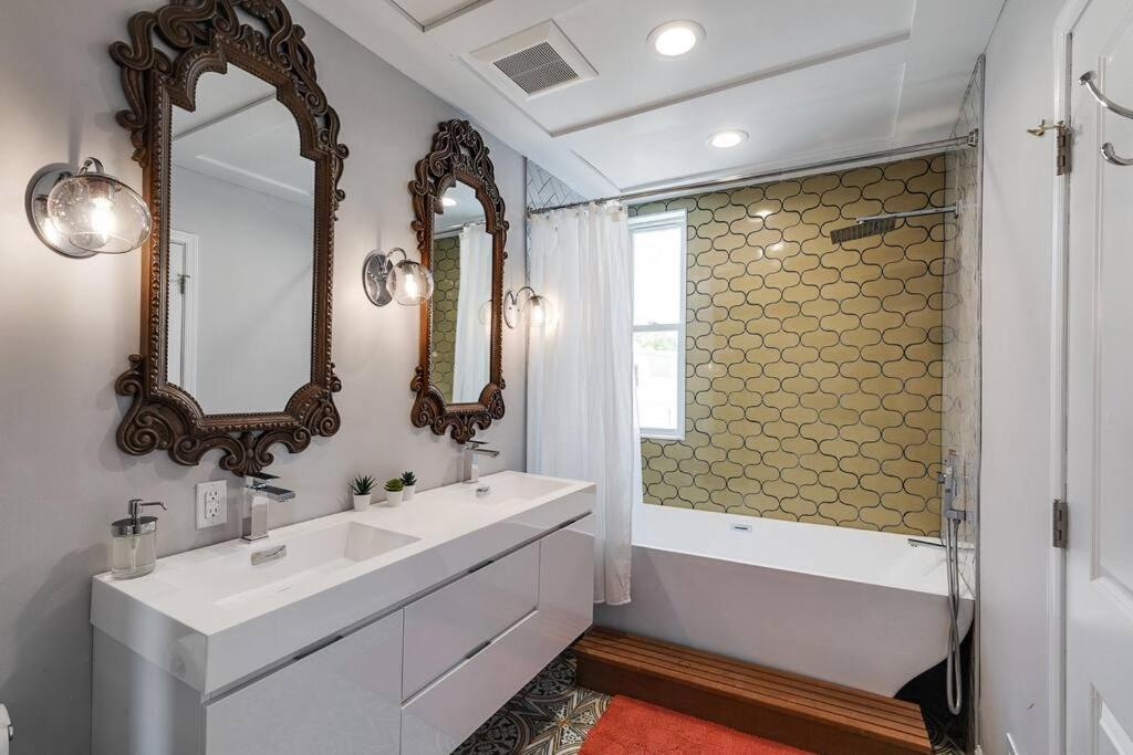 フィラデルフィアTrendy Fairmount Gem-5 Star Location, Roof Deck, Parking, Gr8 For Familiesアパートメント エクステリア 写真